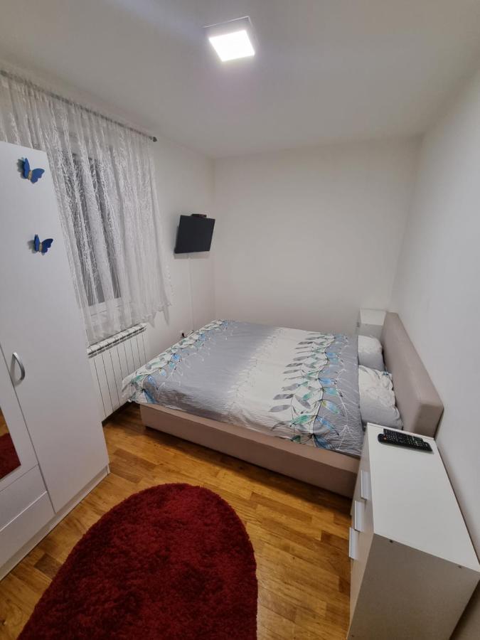 Raven2 Appartement Železnik Buitenkant foto
